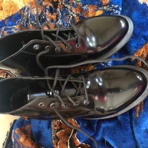 Doc Martens Emmeline boots